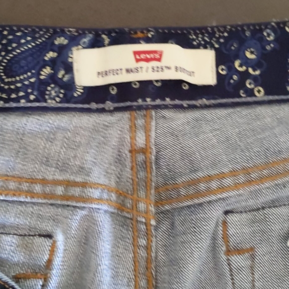 LEVI'S PERFECT WAIST/525 BOOTCUT - Picture 3 of 5